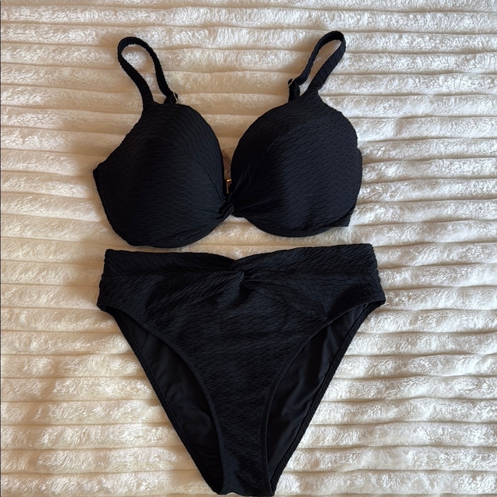 36DDD/L Victoria's Secret Black Bikini Underwire Adjustable